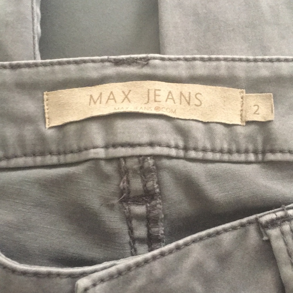 Max get jeans size 2. So soft like new.
